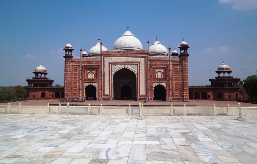 Sunrise Taj Mahal Tour from Delhi