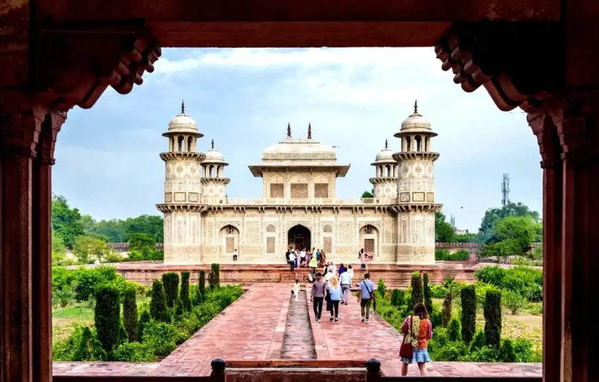 Udaipur Tour Package for 3 Days: A Royal Escape to the City of Lakes