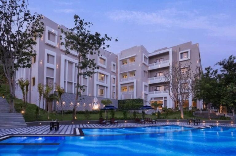 Essentia Luxury Resort