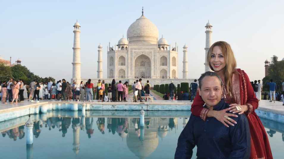 couple-traditional-attire-reflection-pool-taj-mahal-agra-crystal-india-holidays.jpg