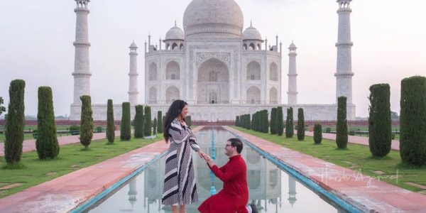 taj-mahal-marriage-proposal-golden-hour-couple-agra-crystal-india-holidays.jpg